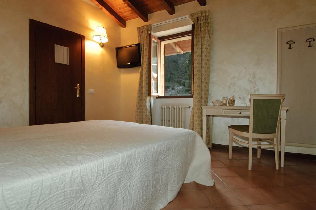 טוסקולנו מדרנו Albergo Locanda Cavallino חדר תמונה